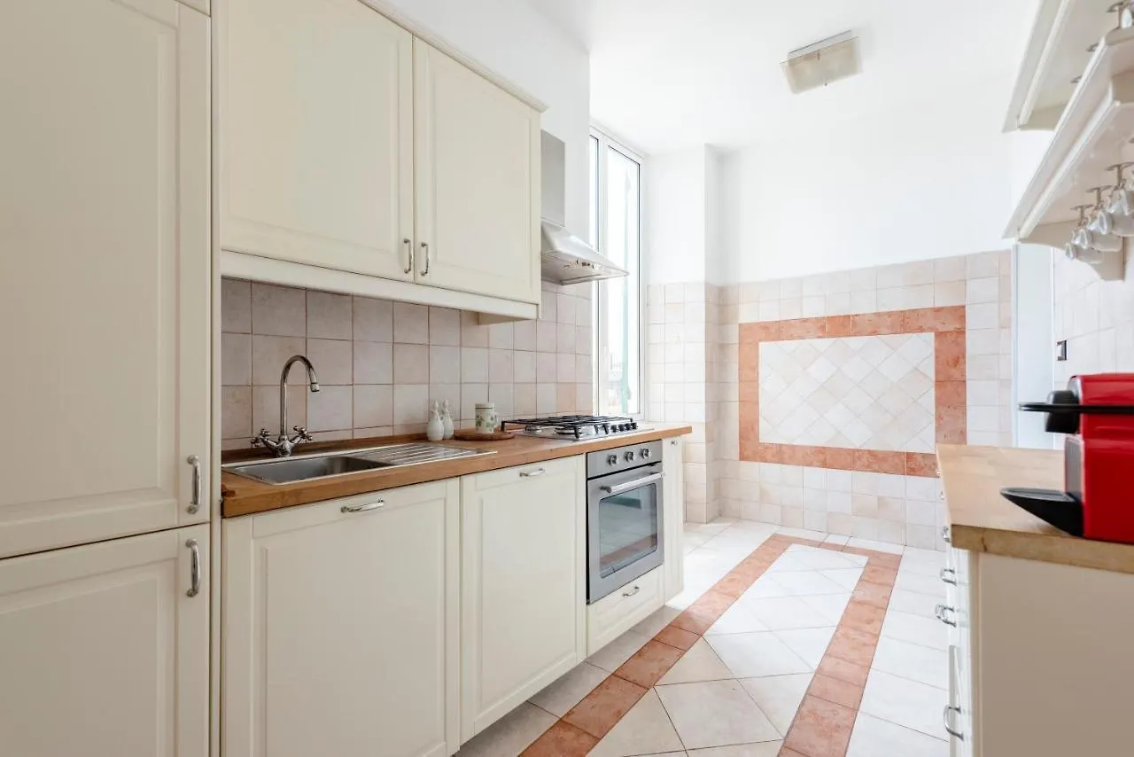 Sunny Flat Next To The Prince Palace Genoa Apartment